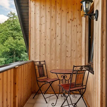 With Garden View In The Erzgebirge Apartment