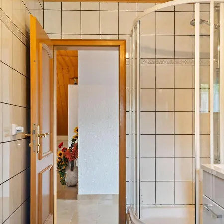 Apartment With Garden View In The Erzgebirge Pohla