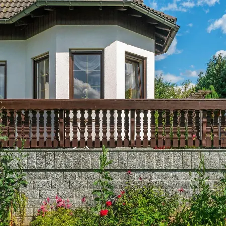 With Garden View In The Erzgebirge Apartment