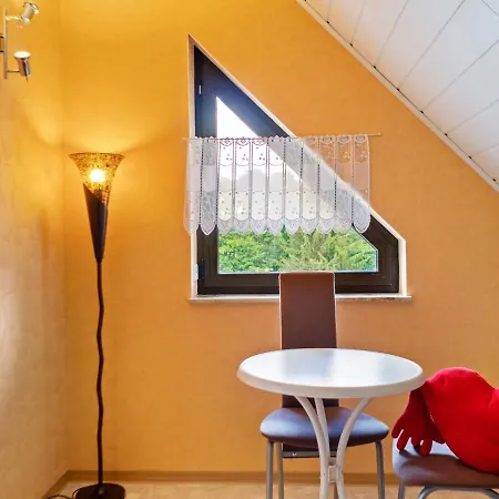 Apartment With Garden View In The Erzgebirge