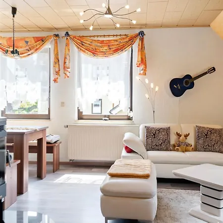 Charmante Dachgeschoss Im Erzgebirge *