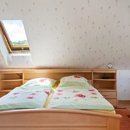 דירה Charmante Dachgeschoss Im Erzgebirge Pöhla