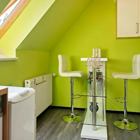 Charmante Dachgeschoss Im Erzgebirge * Pöhla