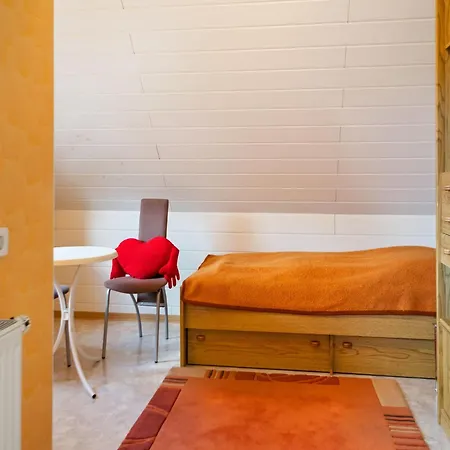 Charmante Dachgeschoss Im Erzgebirge *