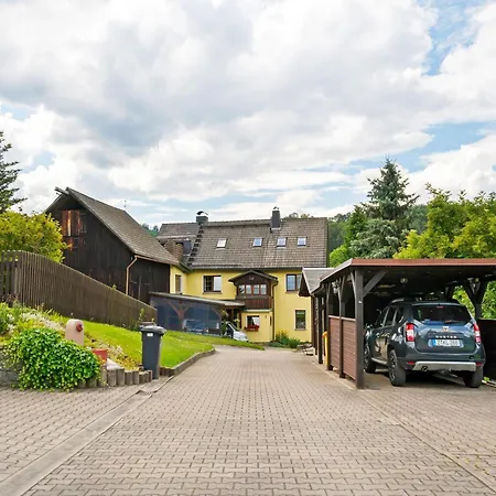 Charmante Dachgeschoss Im Erzgebirge *